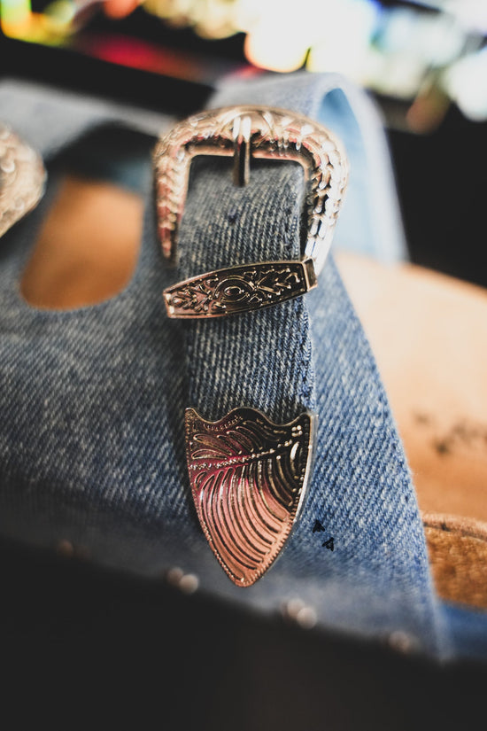 PLATINUM BUCKLES *DENIM